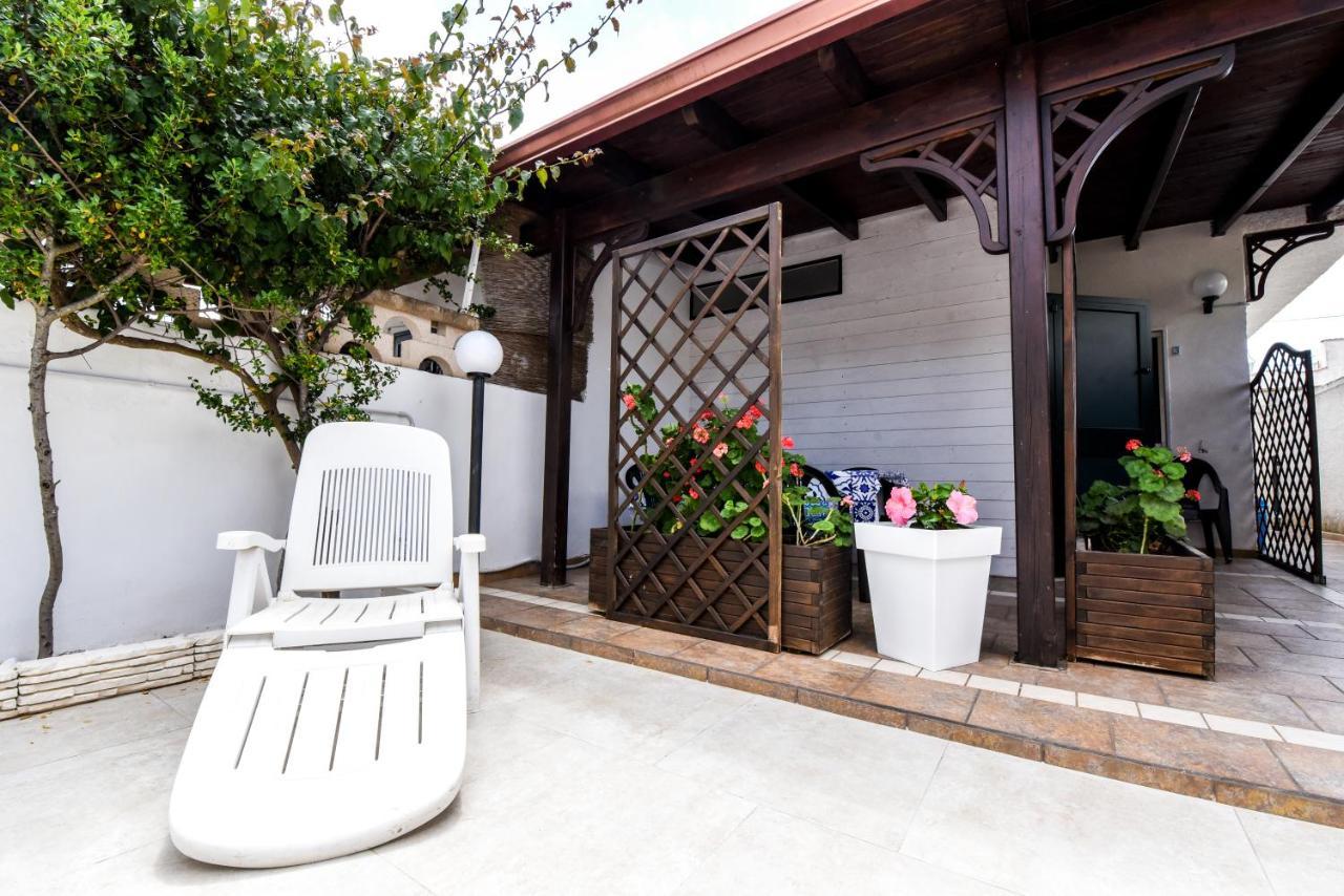 B&B Macchia Mediterranea Сан-П'єтро-ін-Беванья Екстер'єр фото